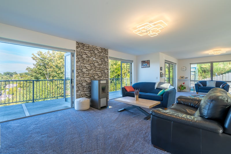 14 Kempthorne Place, Wakari, Dunedin - Carousel 1