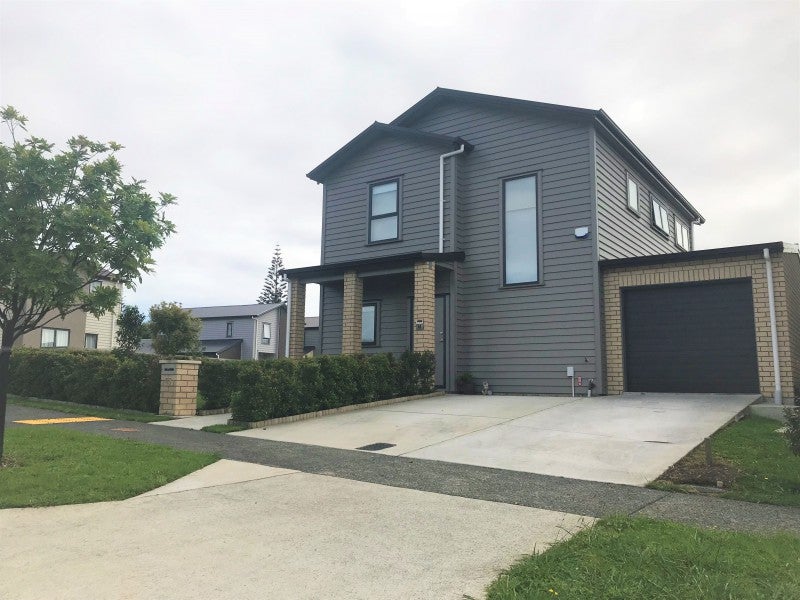 65 Kaimoana Street, Weymouth, Auckland - Carousel 1