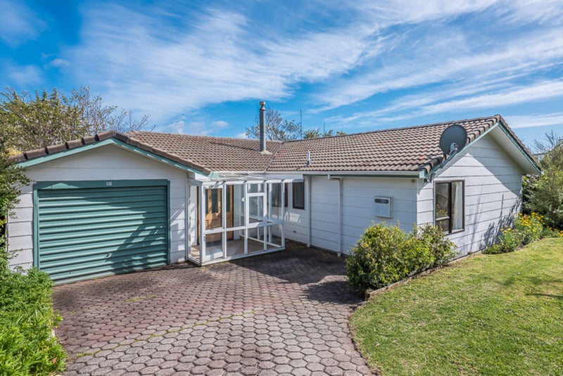 21 Rimu Road, Raumati Beach, Paraparaumu - Carousel 1