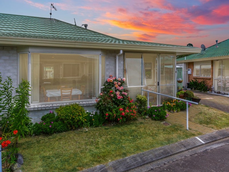 38/17 John Street, Trentham, Upper Hutt - Carousel 2