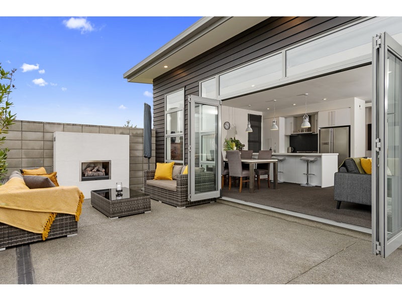 5 Constance Place, Aidanfield, Christchurch - Carousel 1