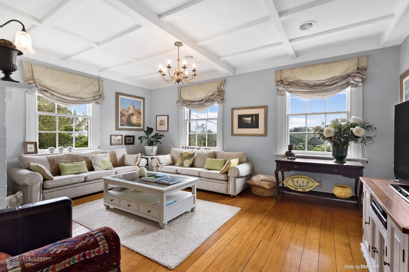 18 Plunket Street, Kelburn, Wellington - Carousel 2