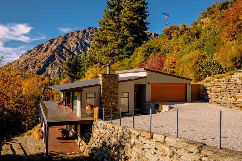 24 Moonlight Track, Arthurs Point, Queenstown - Carousel 2