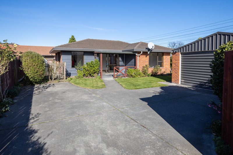 2/83 Middlepark Road, Sockburn, Christchurch - Carousel 1