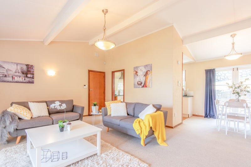 17 Omega Street, Newlands, Wellington - Carousel 2