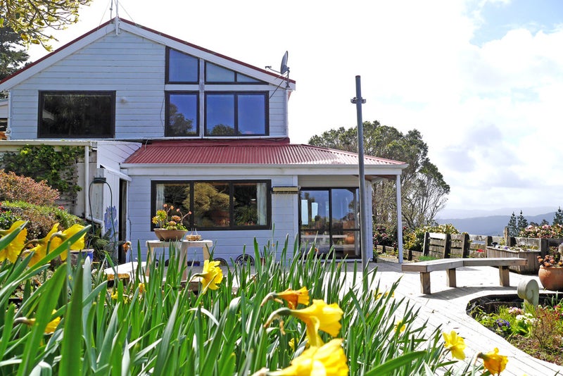 120 Sweetacres Drive, Belmont, Lower Hutt - Carousel 1