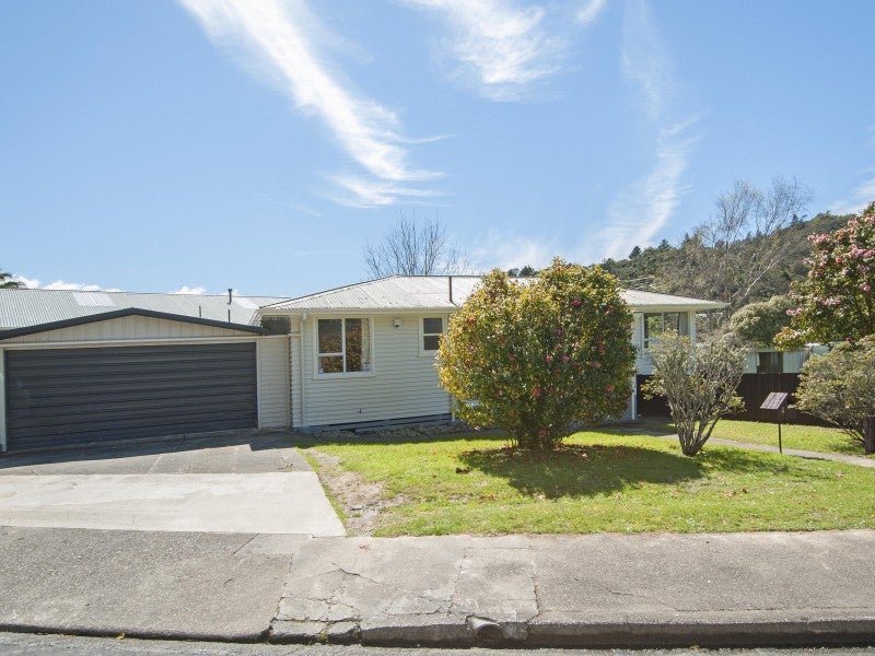 4 Holborn Drive, Stokes Valley, Lower Hutt - Carousel 2