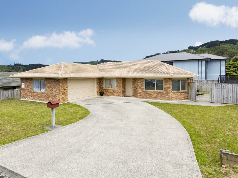 71 Percy Kinsman Crescent, Riverstone Terraces, Upper Hutt - Carousel 1