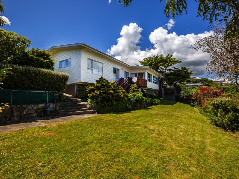 9 Forth Place, Papakowhai, Porirua - Carousel 1