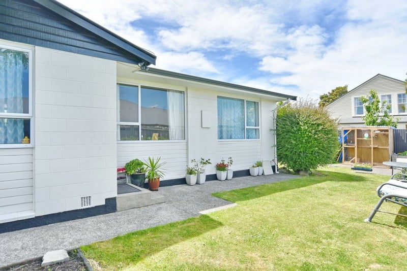 2/25 Blighs Road, Strowan, Christchurch - Carousel 2