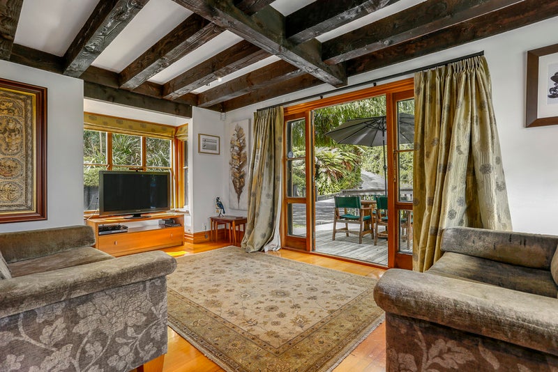 9 Chatham Avenue, Paremoremo, Auckland - Carousel 2