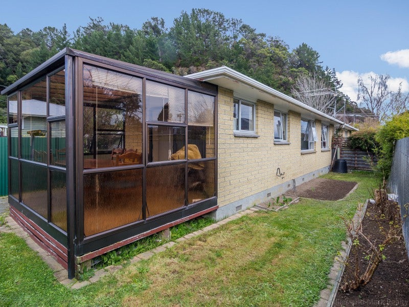 2/87 Ward Street, Wallaceville, Upper Hutt - Carousel 1