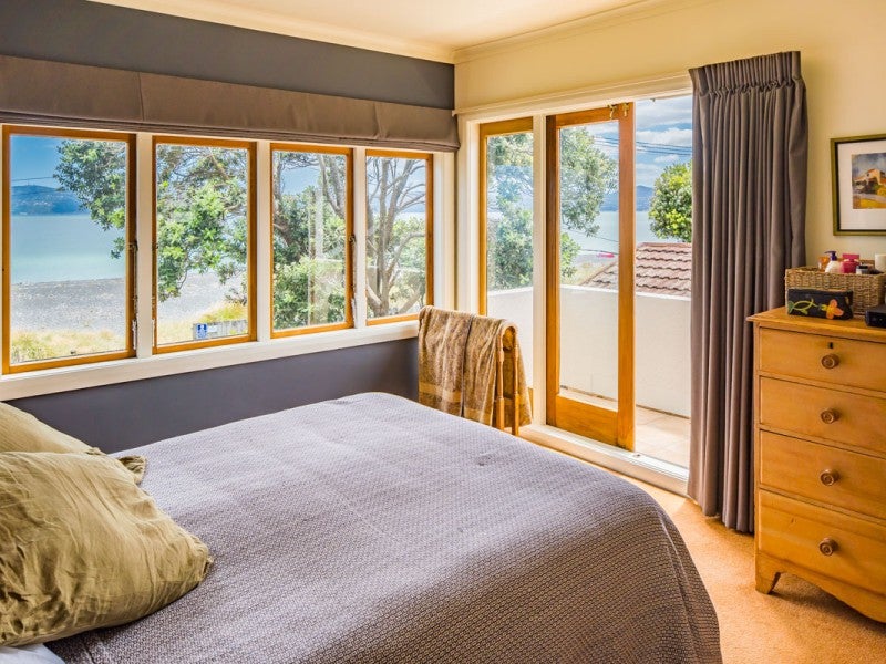 145 Marine Parade, Eastbourne, Lower Hutt - Carousel 2