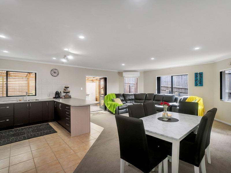 10 Chieftain Rise, Goodwood Heights, Auckland - Carousel 2