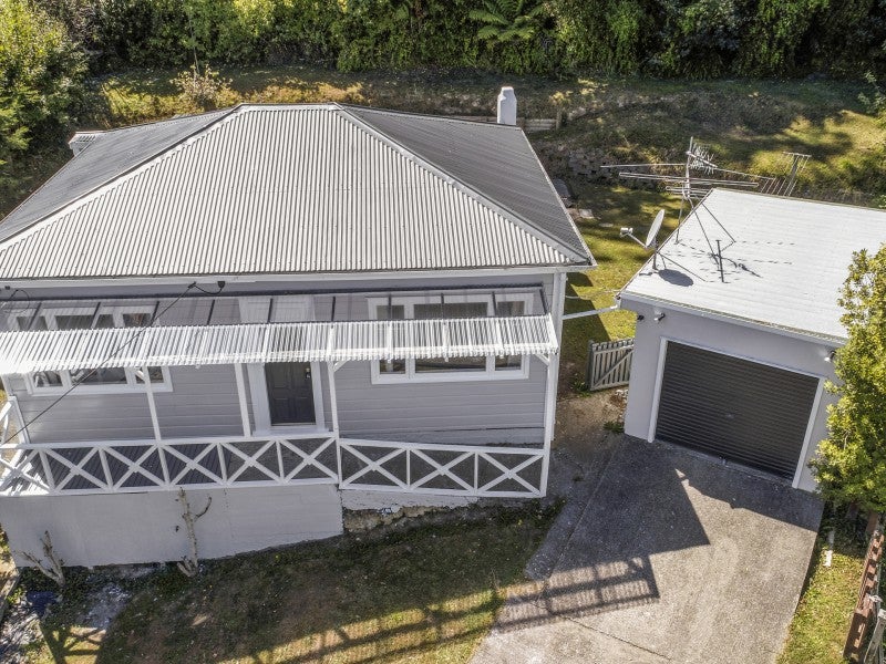 6 Reuben Grove, Naenae, Lower Hutt - Carousel 1