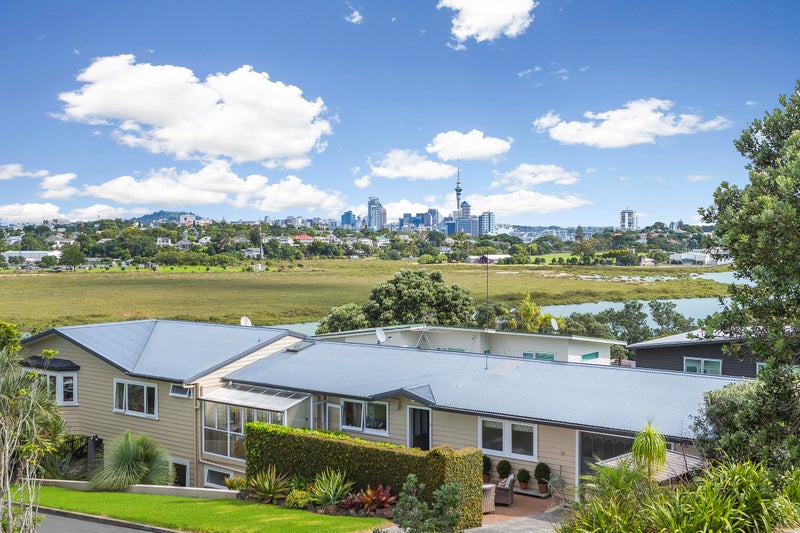 1 Wesley Street, Devonport, Auckland - Carousel 1