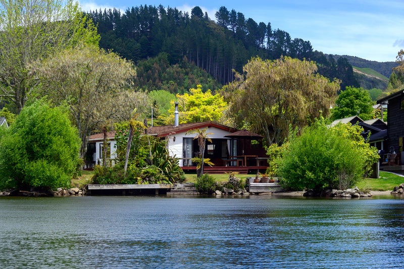 21 Steep Street, Lake Okareka, Rotorua - Carousel 2