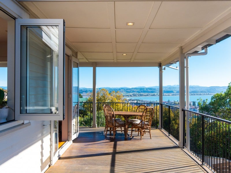 18 Roslyn Road, Bluff Hill, Napier - Carousel 2