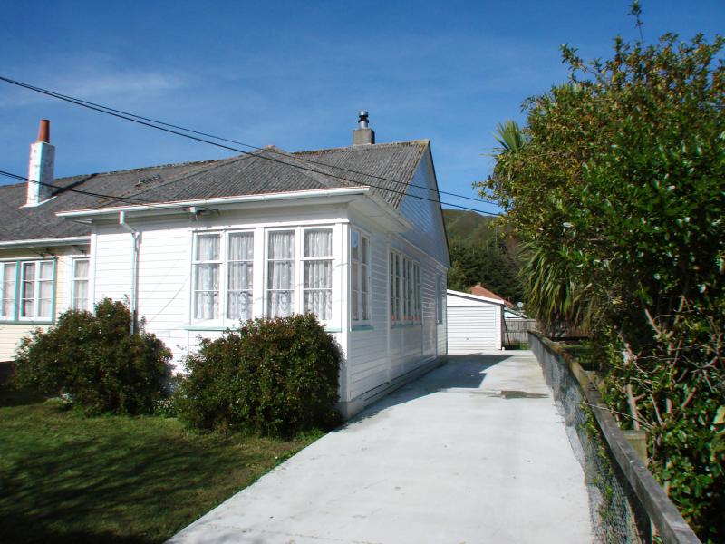 43 Gibson Crescent, Naenae, Lower Hutt - Carousel 6