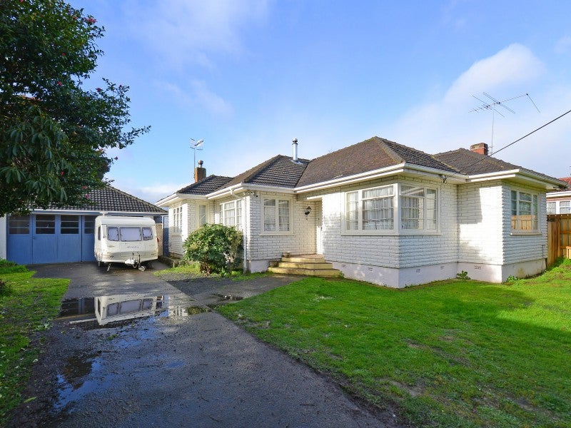 44 Merton Street, Trentham, Upper Hutt - Carousel 2