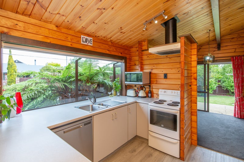 40 Shenley Drive, Belfast, Christchurch - Carousel 2