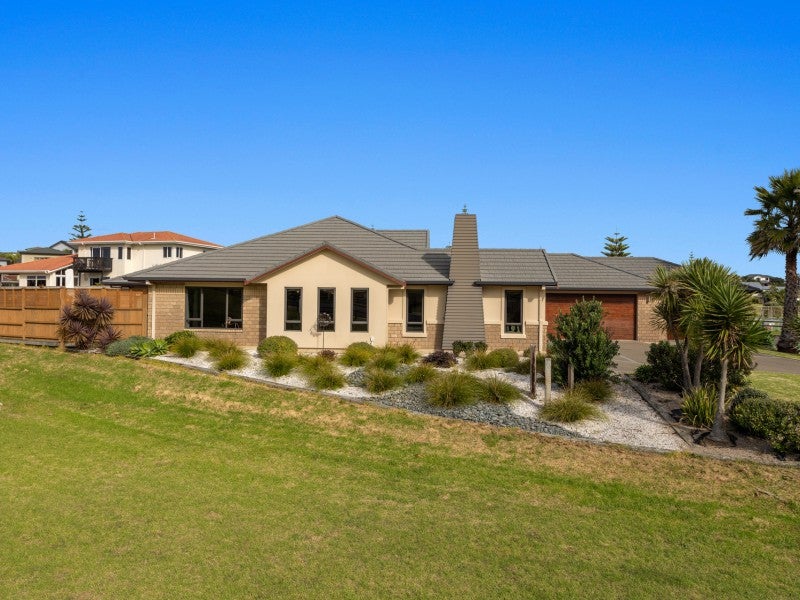 42 Ocean View Road, Coastlands, Whakatane - Carousel 2