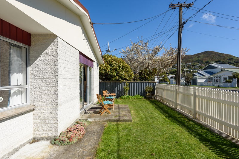 9A Fernlea Avenue, Karori, Wellington - Carousel 2