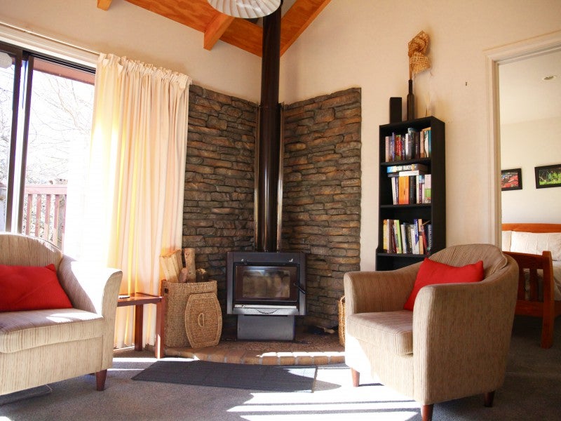 1/8 Weka Road, Waipahihi, Taupō - Carousel 2