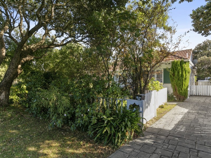 1/53 Pohutukawa Street, Woburn, Lower Hutt - Carousel 14