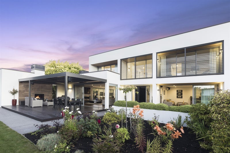 12 Carnaby Close, St Albans, Christchurch - Carousel 2