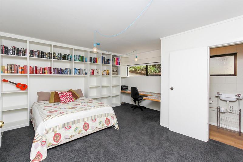 9 Rossiter Crescent, Lynmouth, New Plymouth - Carousel 30