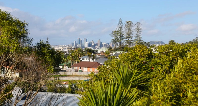 2/36 Potter Avenue, Northcote, Auckland - Carousel 24