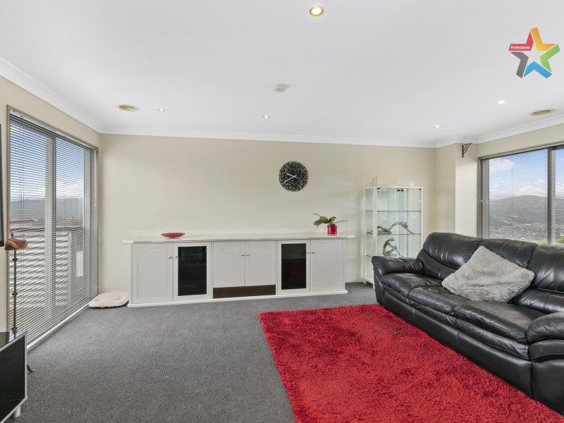 22D Drummond Crescent, Kelson, Lower Hutt - Carousel 2