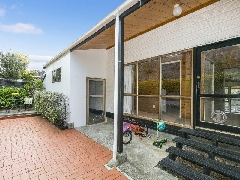 12 Lynmouth Avenue, Karori, Wellington - Carousel 9