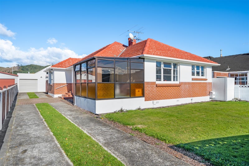 16 Joseph Grove, Elderslea, Upper Hutt - Carousel 2