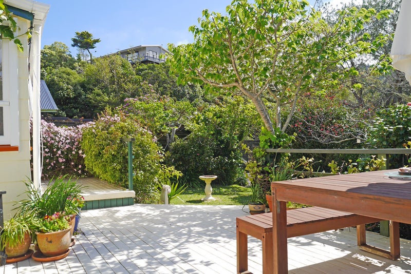 8 Redvers Drive, Belmont, Lower Hutt - Carousel 2