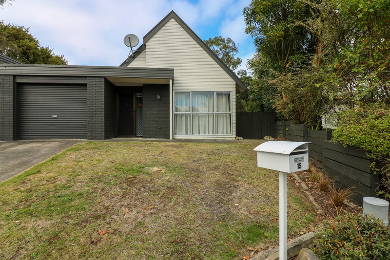 15 Seaton Court, Hokowhitu, Palmerston North - Carousel 1