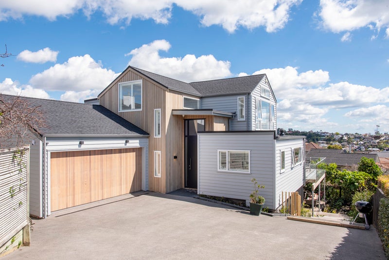 74 Mellons Bay Road, Mellons Bay, Auckland - Carousel 2