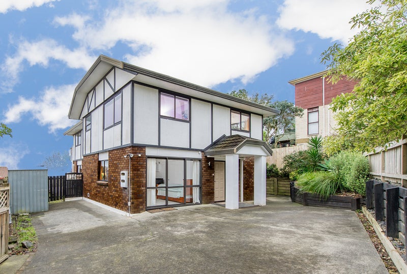 2/14A SUNNYVIEW Avenue, Shelly Park, Auckland - Carousel 1