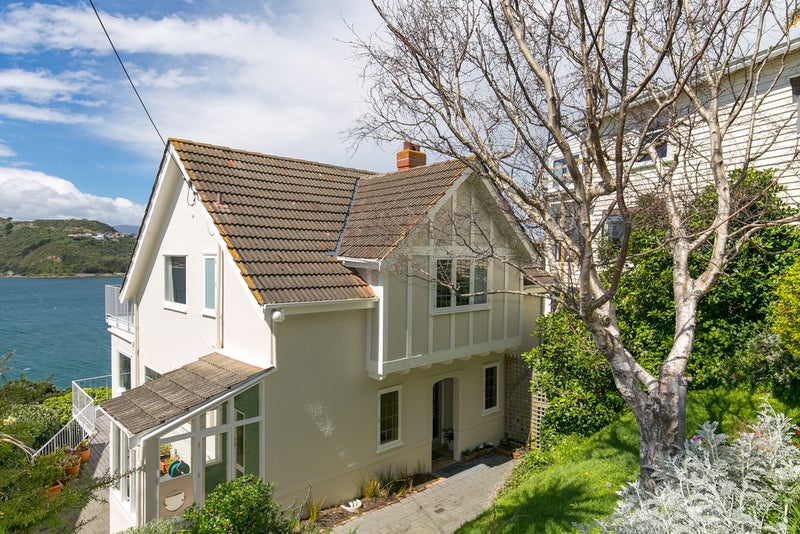 106 Te Anau Road, Hataitai, Wellington - Carousel 1