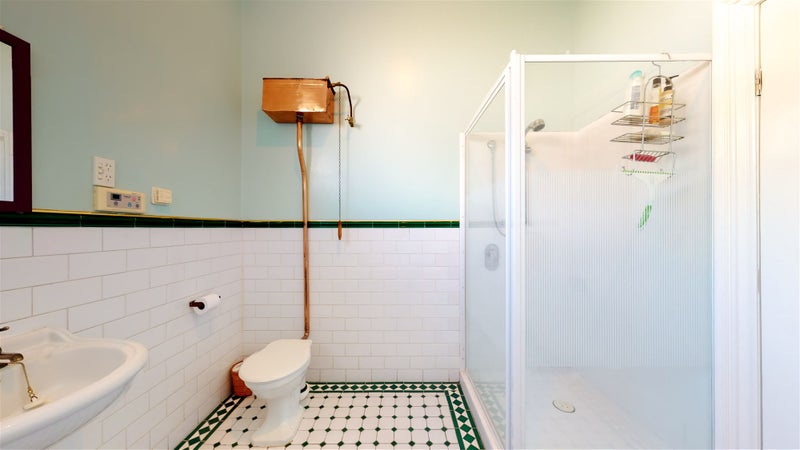 25 Bay Street, Petone, Lower Hutt - Carousel 35