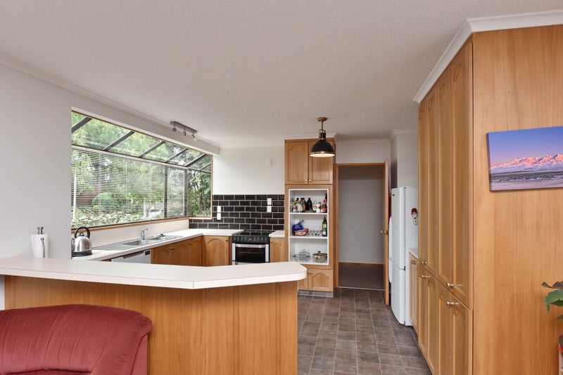23 Derenzy Place, Avonhead, Christchurch - Carousel 2