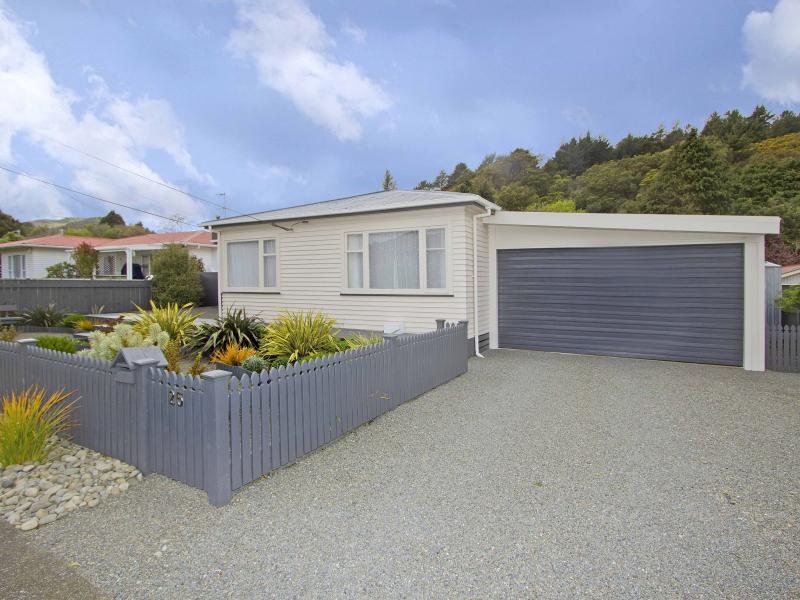 25 Peel Place, Wainuiomata, Lower Hutt - Carousel 20