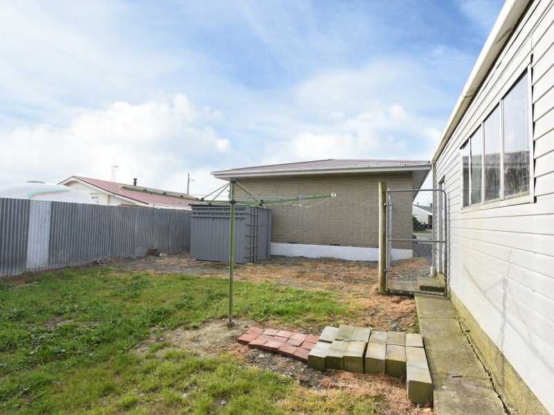 27 Avon Road, Clifton, Invercargill - Carousel 18