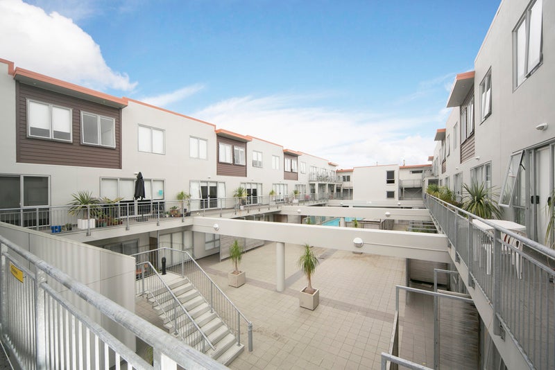 310/287 ONEHUNGA MALL, Onehunga, Auckland - Carousel 1