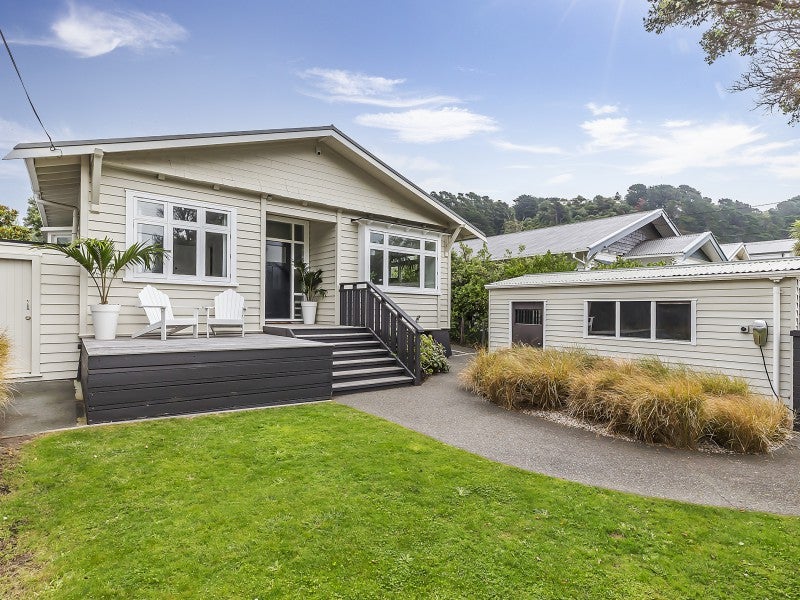 40 Burnham Street, Seatoun, Wellington - Carousel 1