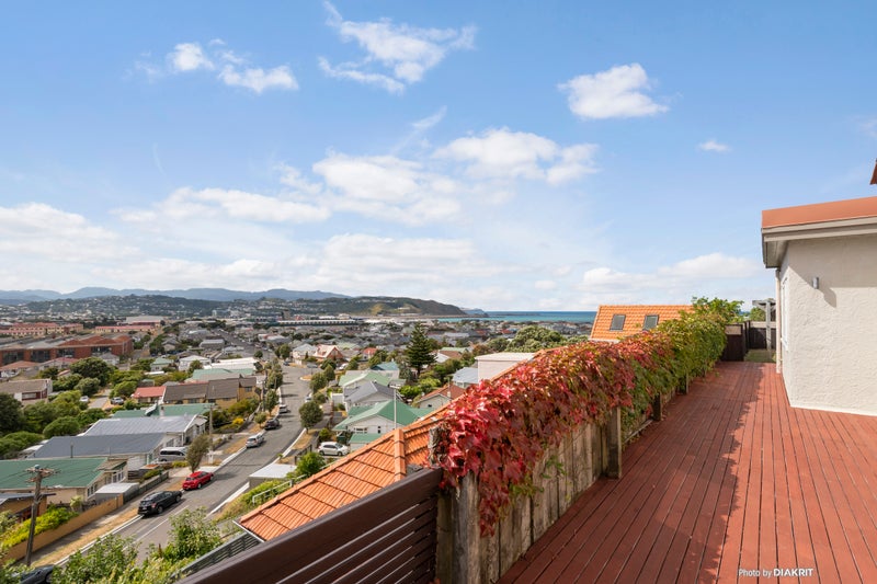 3 Regal Gardens, Melrose, Wellington - Carousel 2