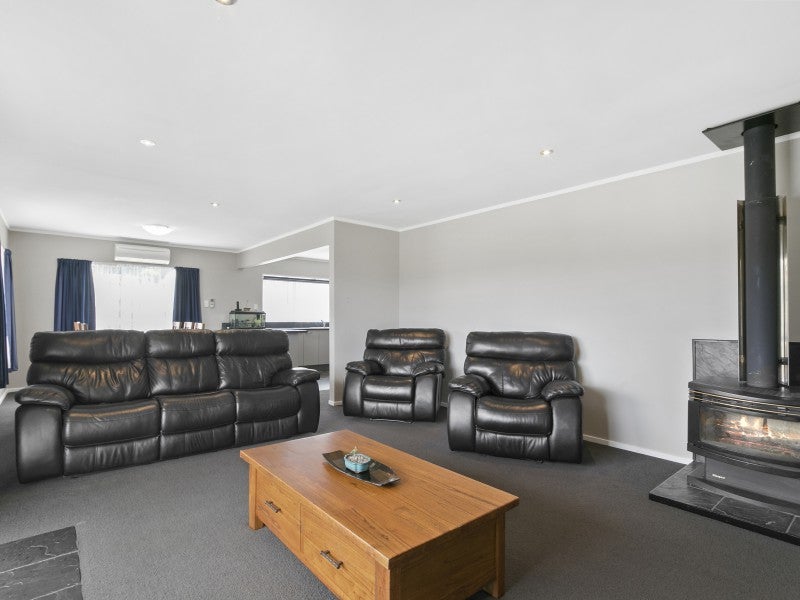 48 Castlerea Street, Wainuiomata, Lower Hutt - Carousel 2