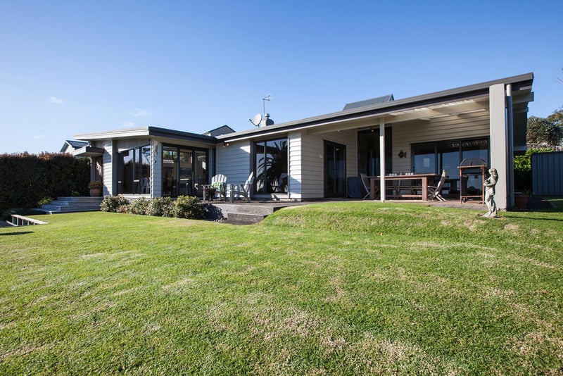 12A Rimu Street, Strandon, New Plymouth - Carousel 2