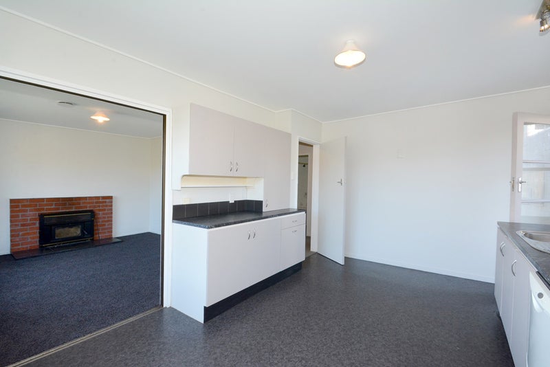 20 Quarry Road, Green Island, Dunedin - Carousel 2